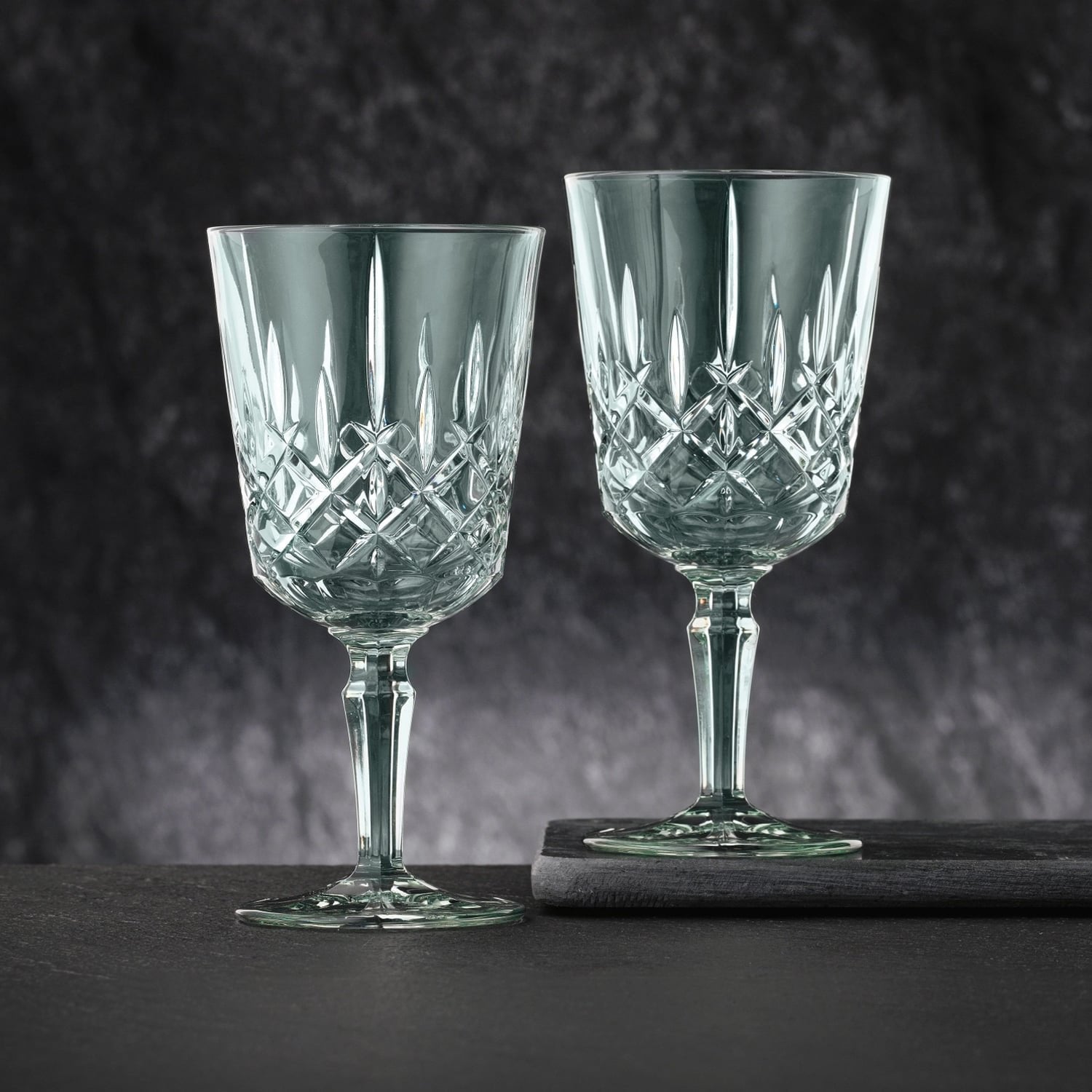 Nachtmann Noblesse Wijnglas 35,5 Cl Groen - 2 Stuks - Glazen.nl